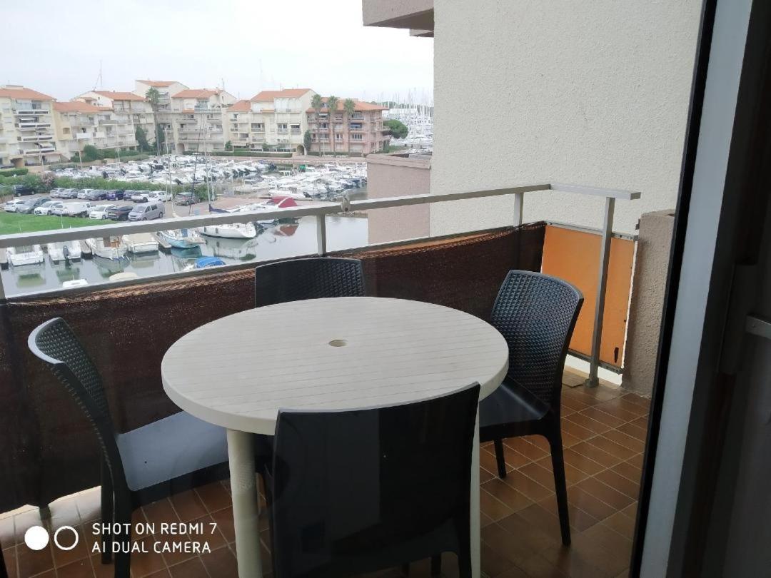 Appartement T2 Vue Mer Et Port,2 Balcons, Parking Prive Canet-en-Roussillon Luaran gambar